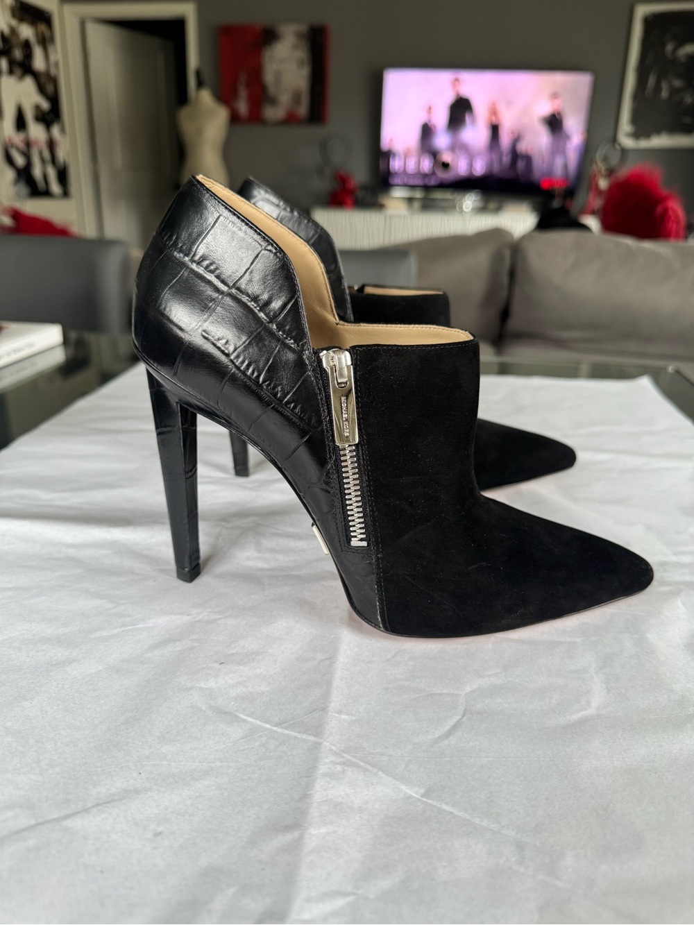 🔥 NEW Michael Kors Samara Suede & Croc-Embossed Leather Booties✨